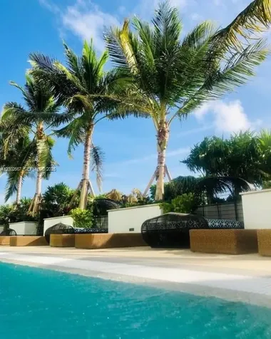 2900 NE 7th Avenue Miami FL 33137