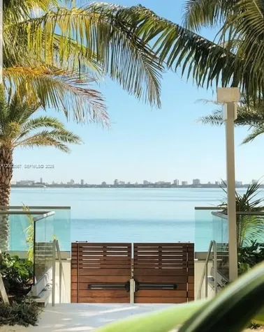 2900 NE 7th Avenue Miami FL 33137