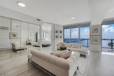 2900 NE 7th Avenue Miami FL 33137