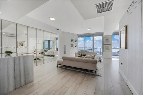 2900 NE 7th Avenue Miami FL 33137