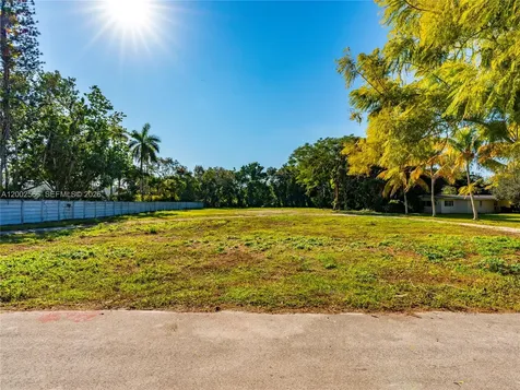 9800 SW 114th Street Miami FL 33176