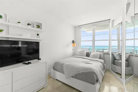 100 Lincoln Road Miami Beach FL 33139