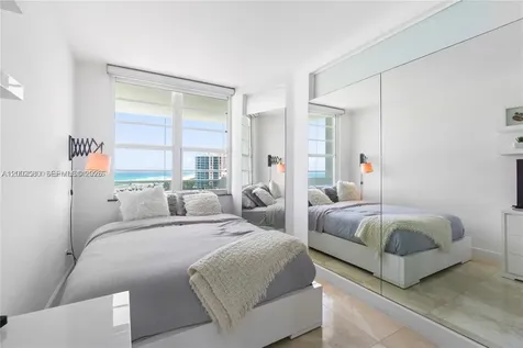 100 Lincoln Road Miami Beach FL 33139