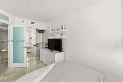 100 Lincoln Road Miami Beach FL 33139