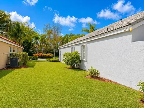2019 Cove Lane Weston FL 33326