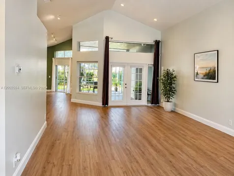 2019 Cove Lane Weston FL 33326