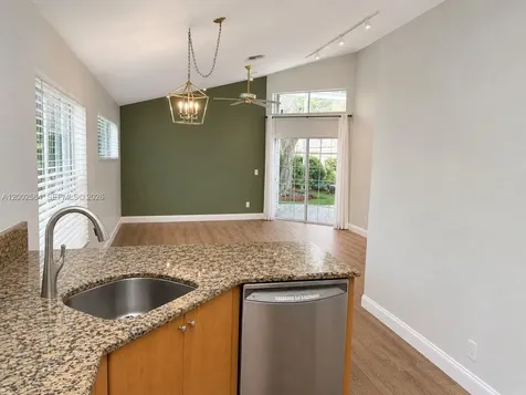 2019 Cove Lane Weston FL 33326