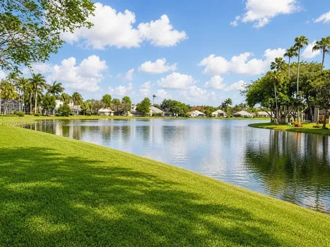 2019 Cove Lane Weston FL 33326