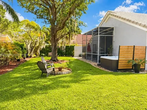 2019 Cove Lane Weston FL 33326
