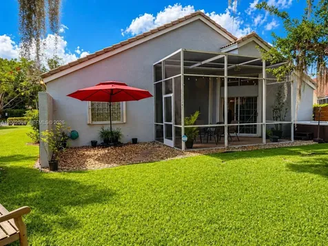 2019 Cove Lane Weston FL 33326