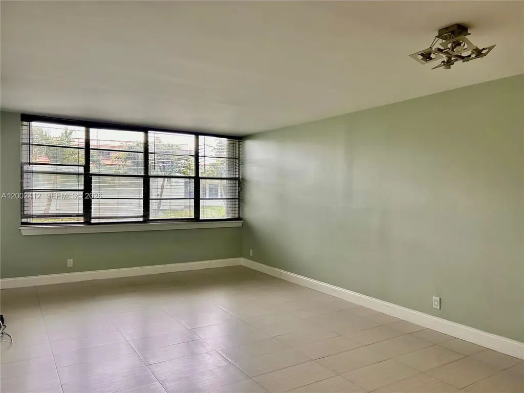 2731 Taft Street Hollywood FL 33020