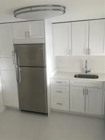6900 Bay Drive Miami Beach FL 33141