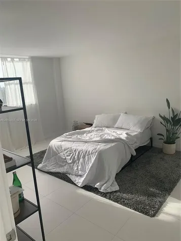 6900 Bay Drive Miami Beach FL 33141