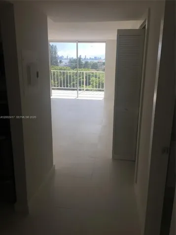 6900 Bay Drive Miami Beach FL 33141