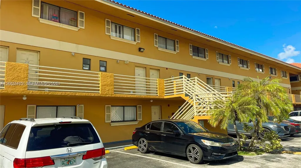 180 Royal Palm Road Hialeah Gardens FL 33016