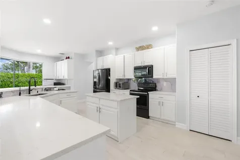 7476 Brunswick Circle Boynton Beach FL 33472