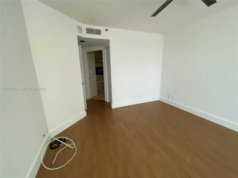 20185 E Country Club Drive Aventura FL 33180
