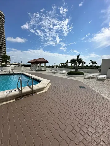 20185 E Country Club Drive Aventura FL 33180