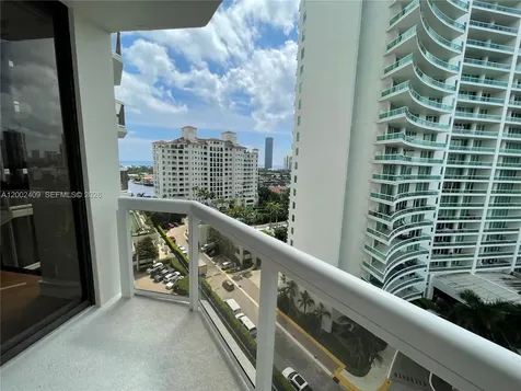 20185 E Country Club Drive Aventura FL 33180