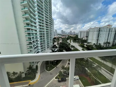 20185 E Country Club Drive Aventura FL 33180