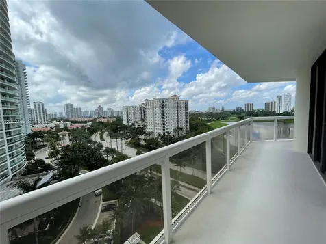 20185 E Country Club Drive Aventura FL 33180