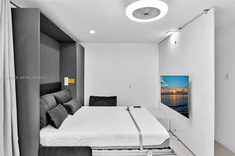 1002 10th Street Miami Beach FL 33139
