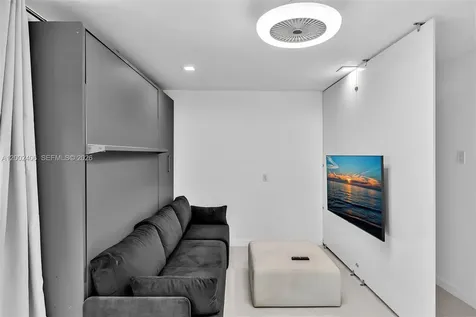 1002 10th Street Miami Beach FL 33139