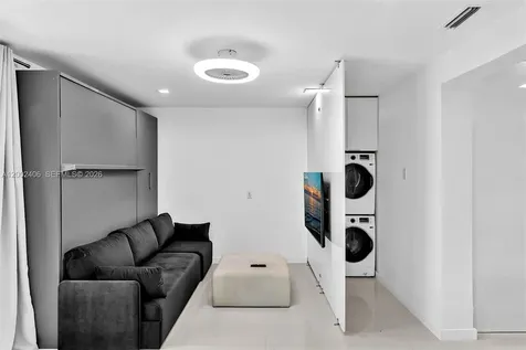 1002 10th Street Miami Beach FL 33139