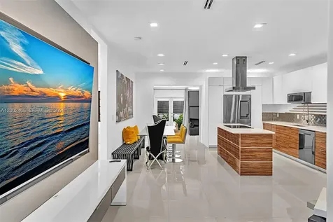 1002 10th Street Miami Beach FL 33139