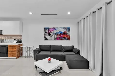 1002 10th Street Miami Beach FL 33139