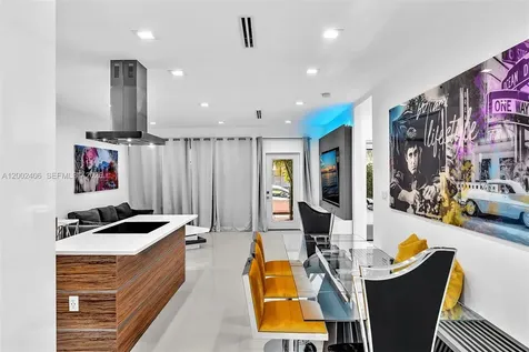 1002 10th Street Miami Beach FL 33139