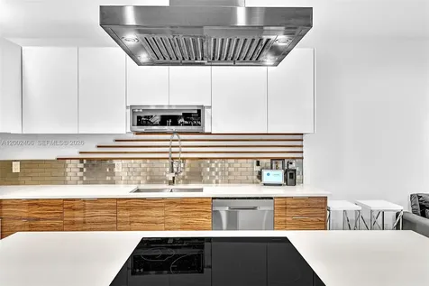 1002 10th Street Miami Beach FL 33139