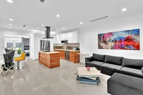 1002 10th Street Miami Beach FL 33139