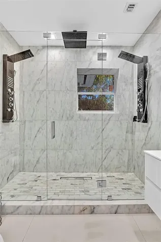 1002 10th Street Miami Beach FL 33139