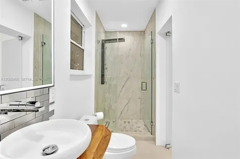 1002 10th Street Miami Beach FL 33139