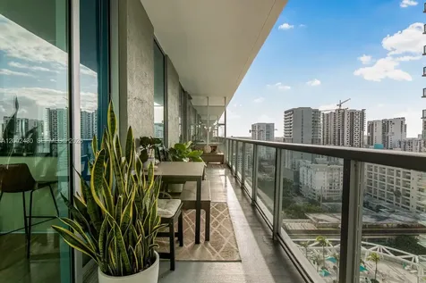 79 SW 12th Street Miami FL 33130