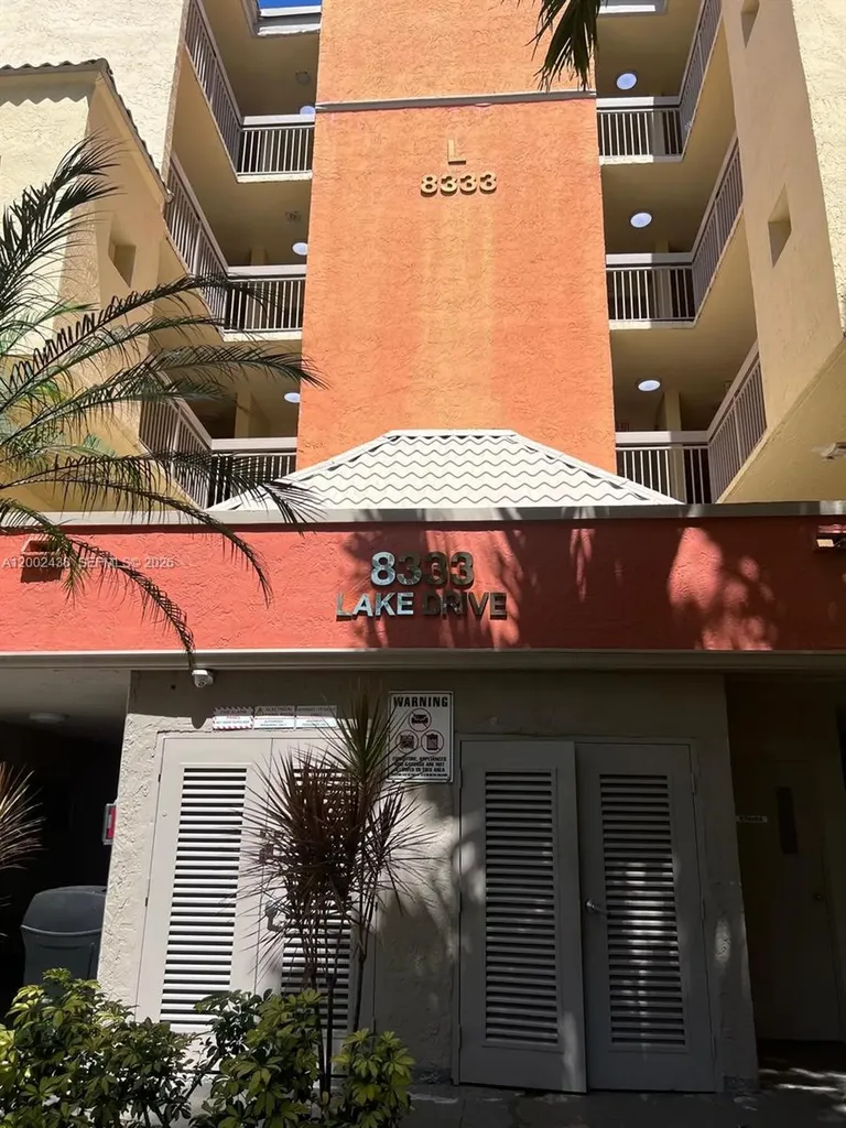 8333 Lake Drive Doral FL 33166