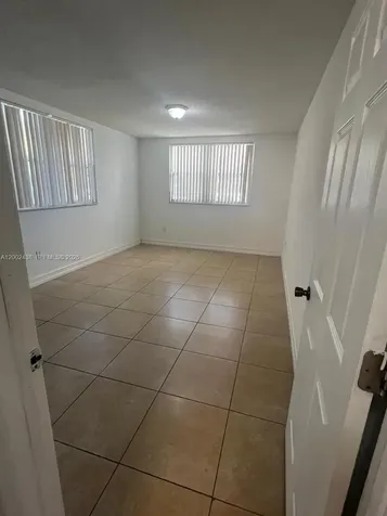 8333 Lake Drive Doral FL 33166