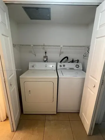 8333 Lake Drive Doral FL 33166