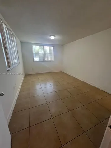 8333 Lake Drive Doral FL 33166