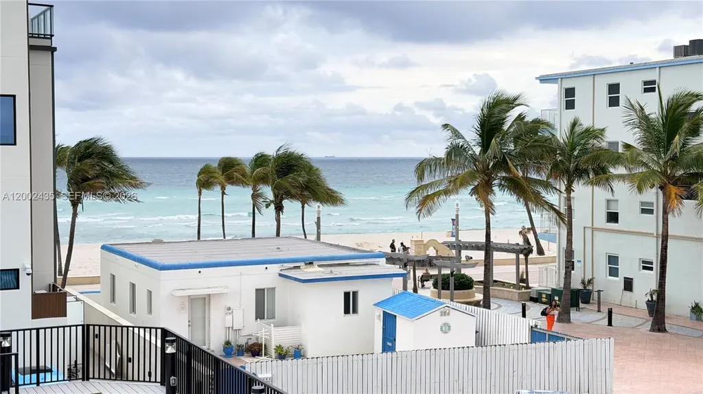 321 Wilson Street Hollywood FL 33019