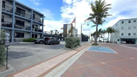 321 Wilson Street Hollywood FL 33019