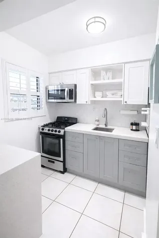 321 Wilson Street Hollywood FL 33019