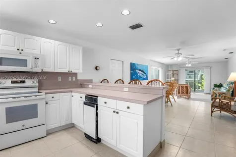 249 W Seaview Drive Duck FL 33050