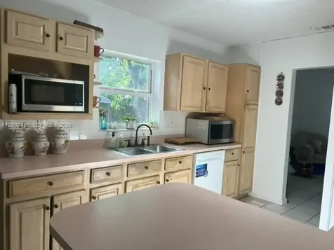 19920 SW 118th Place Miami FL 33177