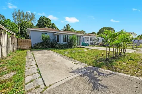 2410 Jackson Street Hollywood FL 33020