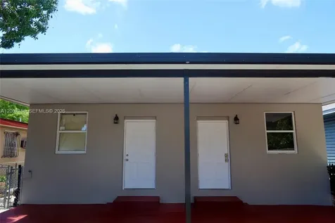 2637 NW 23rd Court Miami FL 33142