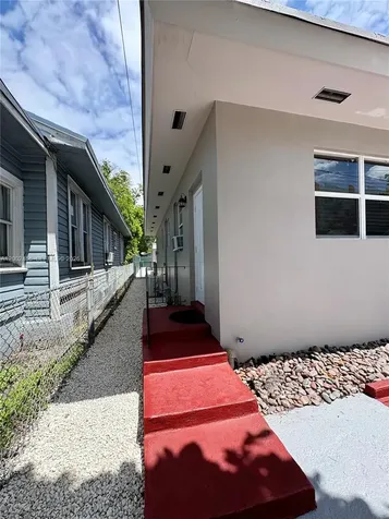 2637 NW 23rd Court Miami FL 33142