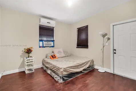 2637 NW 23rd Court Miami FL 33142