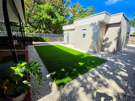 2637 NW 23rd Court Miami FL 33142